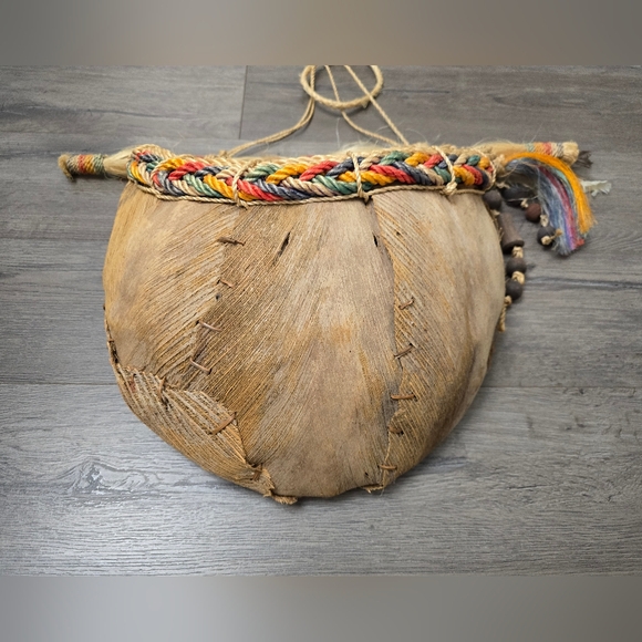 Native American Handmade Primitive Natural Palm Husk Leaf Fiber Wall Basket